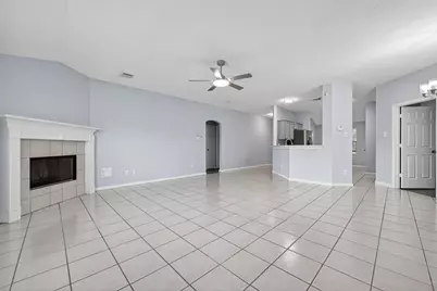8810 Barron Wood Circle Circle, Houston, TX 77083 - Photo 6