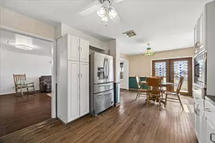 1009 3rd St, Seabrook, TX 77586 - Photo 6