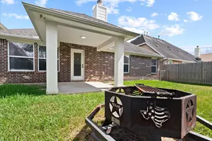 8319 Montego Bay Dr, Baytown, TX 77523 - Photo 24