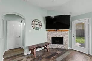 8319 Montego Bay Dr, Baytown, TX 77523 - Photo 14