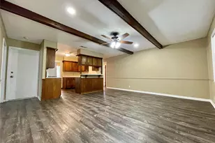 241 Crestwood St, Clute, TX 77531 - Photo 12