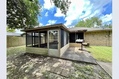 241 Crestwood Street, Clute, TX 77531 - Photo 16