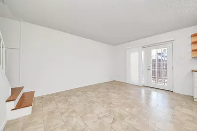 10372 Hammerly Boulevard #25, Houston, TX 77043 - Photo 18