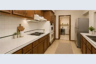 7715 Kendalia Drive, Houston, TX 77036 - Photo 10