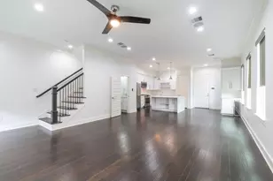 1032 W 21st St, Houston, TX 77008 - Photo 2