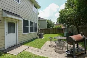 17511 Bering Bridge Ln, Humble, TX 77346 - Photo 16