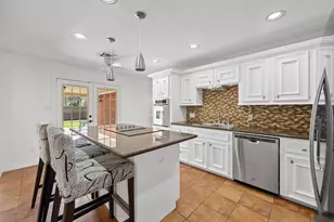 7302 Maple Ln, Baytown, TX 77521 - Photo 8