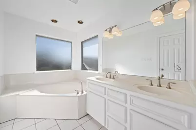 7302 Maple Lane, Baytown, TX 77521 - Photo 14