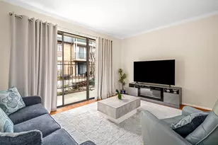 2475 Underwood St, Houston, TX 77030 - Photo 2