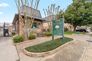 2475 Underwood St, Houston, TX 77030 - Photo 2