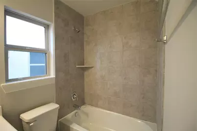 11917 Oakmont Valley Trace, Houston, TX 77051 - Photo 8