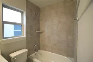 11917 Oakmont Valley Trace, Houston, TX 77051 - Photo 8