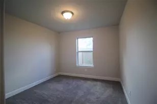 11917 Oakmont Valley Trace, Houston, TX 77051 - Photo 6