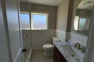 136 Talisman St, Lake Jackson, TX 77566 - Photo 12