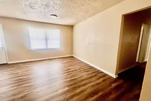 631 Roper St, Houston, TX 77034 - Photo 6