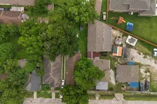 1612 Common St, Houston, TX 77009 - Photo 2