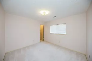 13211 Rosstown Dr, Sugar Land, TX 77478 - Photo 18