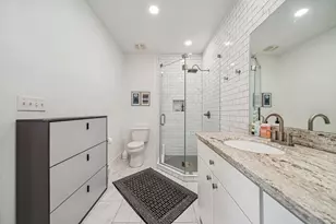 1915 Everett St, Houston, TX 77009 - Photo 14