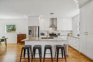 1915 Everett St, Houston, TX 77009 - Photo 8