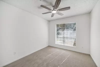 143 W Village Knoll Circle, The Woodlands, TX 77381 - Photo 14
