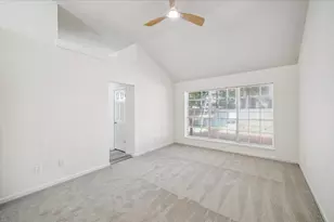 143 W Village Knoll Cir, The Woodlands, TX 77381 - Photo 22