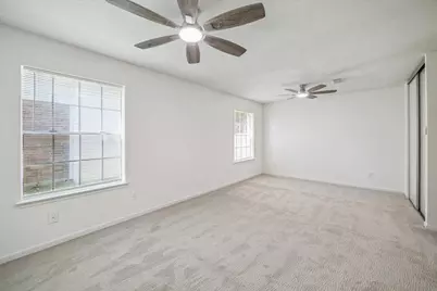 143 W Village Knoll Circle, The Woodlands, TX 77381 - Photo 18