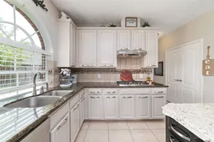 102 Barrington Pointe Ct, League City, TX 77573 - Photo 24