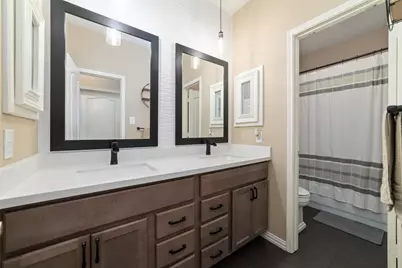 102 Barrington Pointe Court, League City, TX 77573 - Photo 12