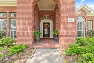 102 Barrington Pointe Ct, League City, TX 77573 - Photo 6
