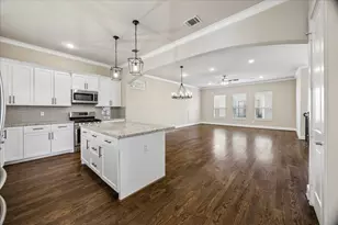 869 Wakefield Dr, Houston, TX 77018 - Photo 8