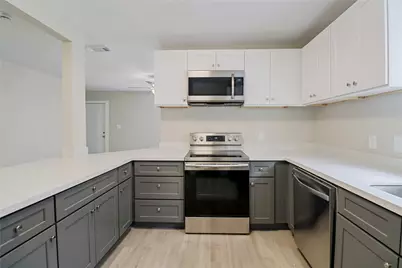 1306 W 6th Street, Freeport, TX 77541 - Photo 4