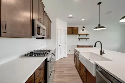 572 Day Station Drive, Dayton, TX 77535 - Photo 6