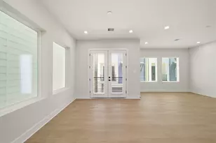 1400 Cedar Post Ln, Houston, TX 77055 - Photo 10