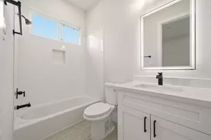 1400 Cedar Post Ln, Houston, TX 77055 - Photo 24