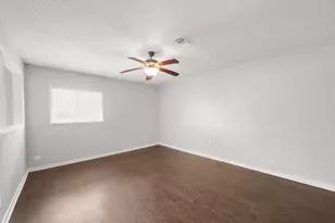 3006 14th Ave N, Texas City, TX 77590 - Photo 6