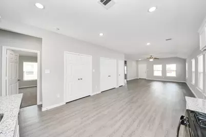 807 Jefferson Ave, Cleveland, TX 77327 - Photo 18