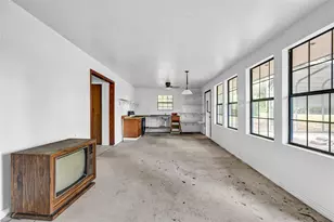 3852 County Rd 704, Brazoria, TX 77422 - Photo 18