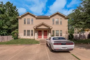 104 Yegua Cir, Huntsville, TX 77340 - Photo 2