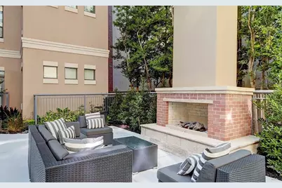 1901 Post Oak Boulevard #3205, Houston, TX 77056 - Photo 32