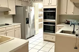 14213 Lost Meadow Ln, Houston, TX 77079 - Photo 12