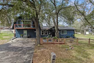 281 N Shady Oaks Dr, Point Blank, TX 77364 - Photo 2