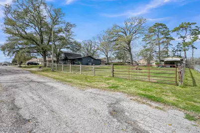 281 N Shady Oaks Drive, Point Blank, TX 77364 - Photo 34