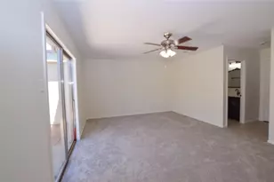 6814 Marshall Pl Dr, Beaumont, TX 77706 - Photo 10