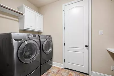 2296 Lakeway Drive, Friendswood, TX 77546 - Photo 32