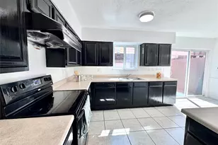 9901 Sharpcrest St, Houston, TX 77036 - Photo 8