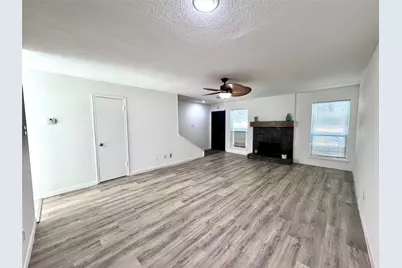 9901 Sharpcrest Street #M6, Houston, TX 77036 - Photo 10