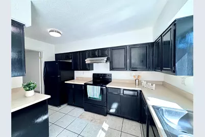 9901 Sharpcrest Street #M6, Houston, TX 77036 - Photo 4