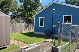 2709 Terry St, Houston, TX 77009 - Photo 22