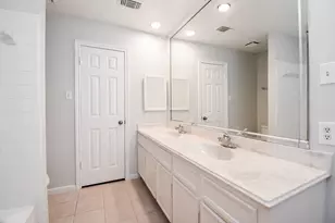 14418 Royal Hill Dr, Houston, TX 77083 - Photo 18