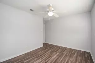 14418 Royal Hill Dr, Houston, TX 77083 - Photo 26